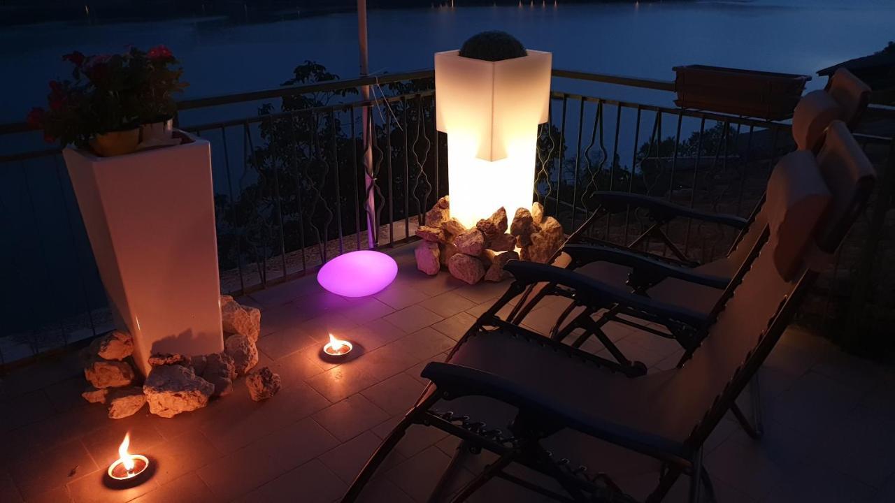 La Terrazza Sul Lago Turano กาสเตล ดิ ตอรา ภายนอก รูปภาพ