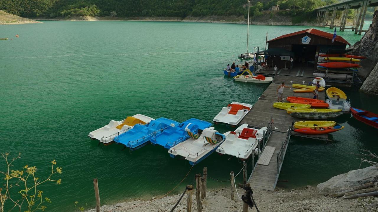 La Terrazza Sul Lago Turano กาสเตล ดิ ตอรา ภายนอก รูปภาพ