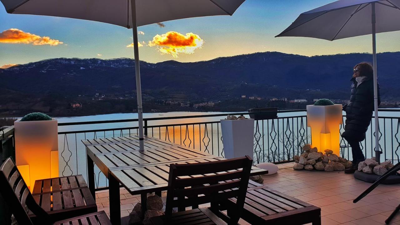 La Terrazza Sul Lago Turano กาสเตล ดิ ตอรา ภายนอก รูปภาพ