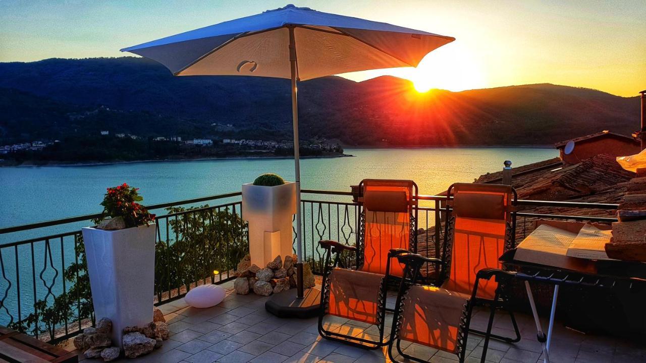 La Terrazza Sul Lago Turano กาสเตล ดิ ตอรา ภายนอก รูปภาพ