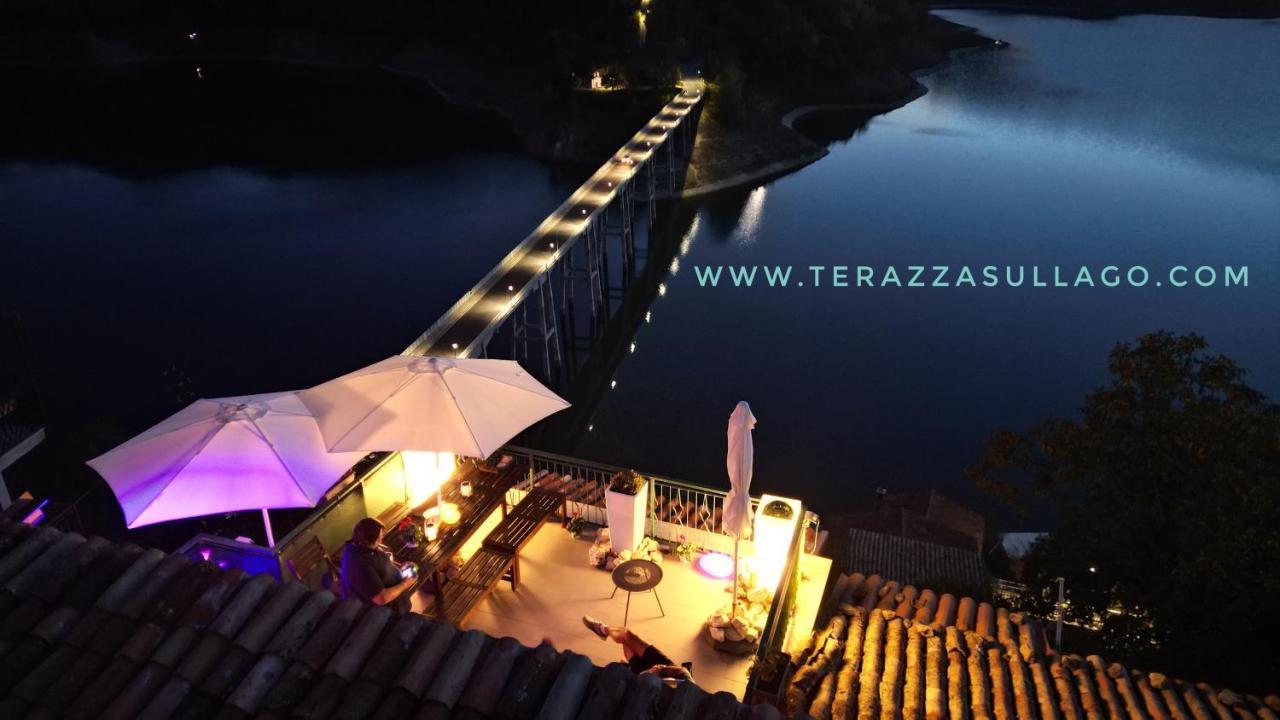 La Terrazza Sul Lago Turano กาสเตล ดิ ตอรา ภายนอก รูปภาพ